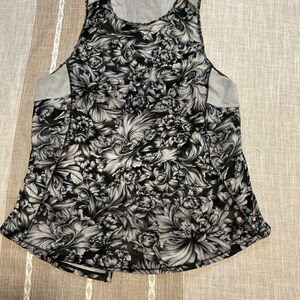 Lululemon Women's Black & Gray Floral Tank Top 6
